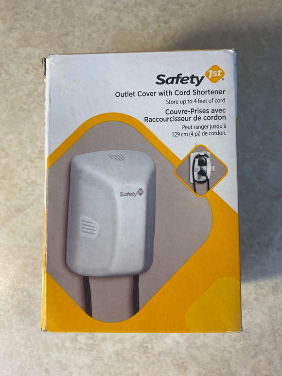 Safety 1st Outlet Cover with Cord Shorterner