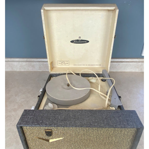 Fleetwood Corporation Model 400 Vintage Portable Suitcase Phonograph Record Player