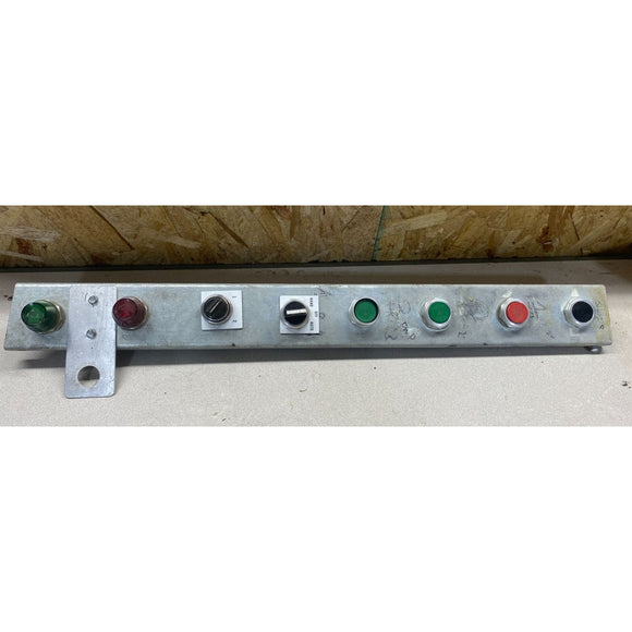 Allen - Bradley Selector Switch Control Panel Bar With 8 Switches USED