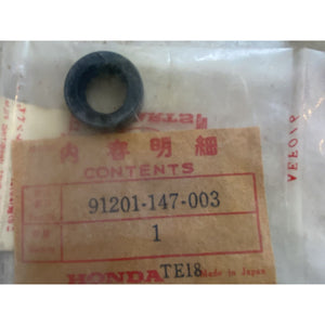 NOS Honda 91201-147-003 PA50 NC50 NU50 NX50 New Genuine Crankshafts Seal