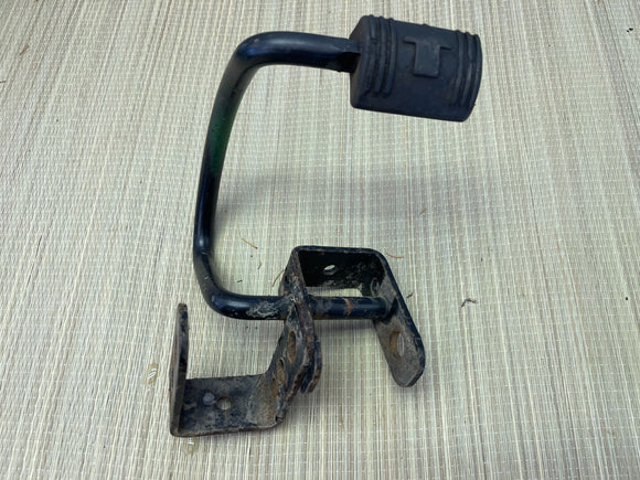 John Deere L110 Riding Lawnmower 2004 Part #  GY20432 Pedal and bracket